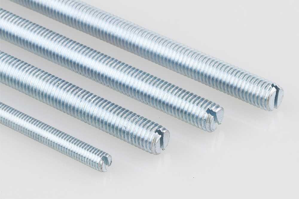 SLOTTING THREADED RODS